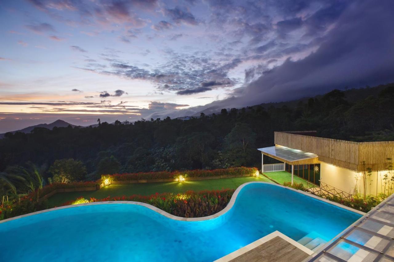 Giriwood Hotel & Villa Munduk Exteriér fotografie
