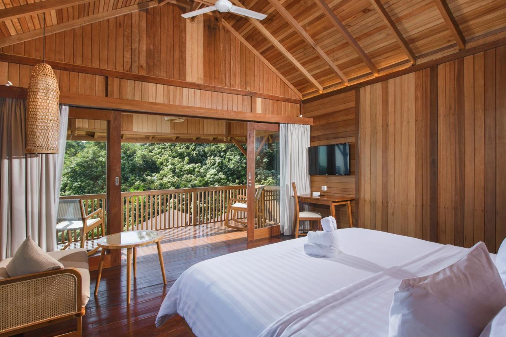 Giriwood Hotel & Villa Munduk Pokoj fotografie